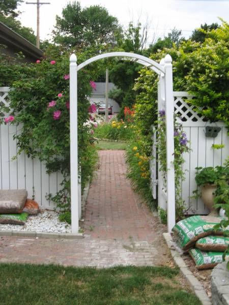 2007, wider from the other side of the fence
