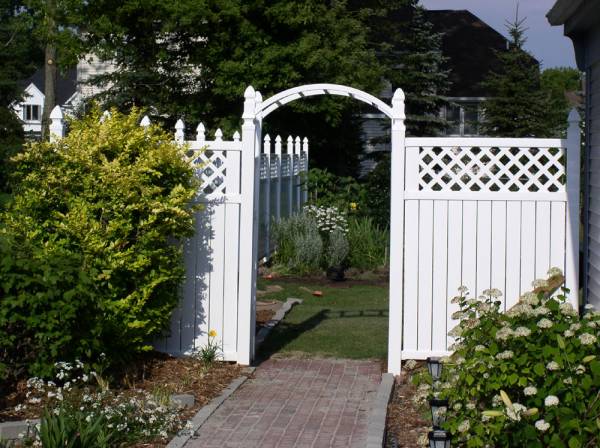 2004 Side Garden